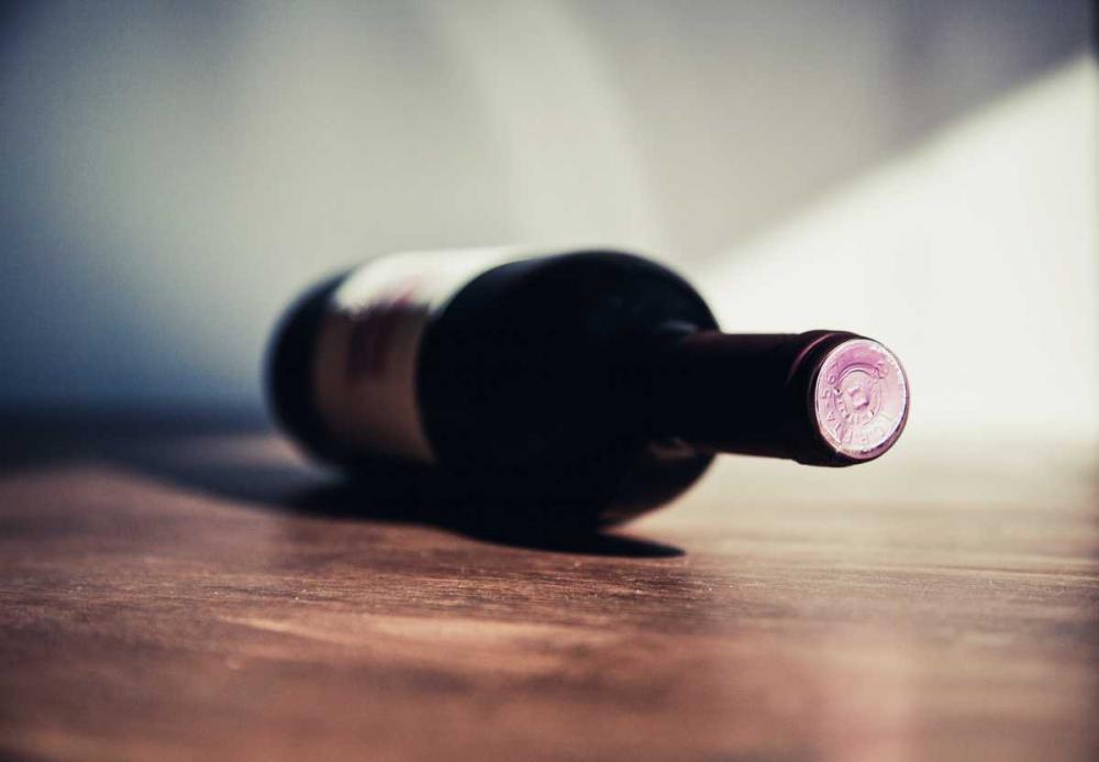 Większość wina przewożona jest bowiem w szklanych butelkach lub jeszcze przed jego butelkowaniem.